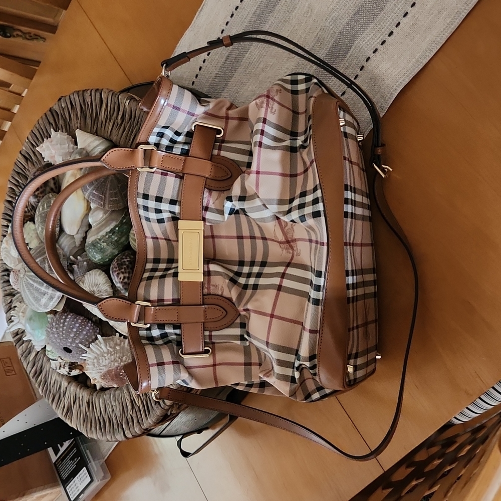 BEAUTIFUL BURBERRY HAYMARKET GOLDERTON MEDIUM BAG IN EXCELLENT CONDITION